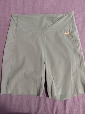 Women's TRACKSMITH Allston Shorts Green size medium